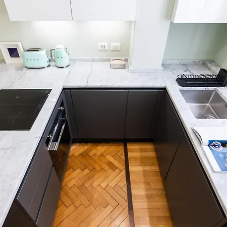 Design Boutique Flat - Refined & Apartman