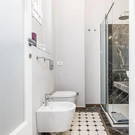 Design Boutique Flat - Refined & Apartman